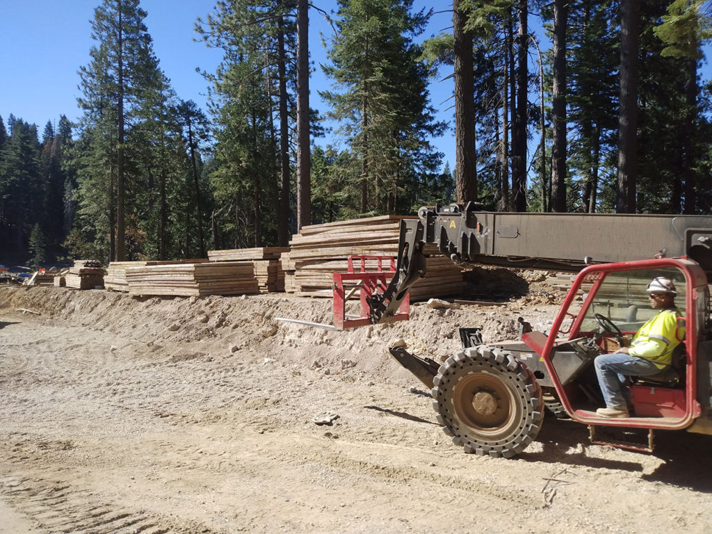 Heavy Equipment 4x4 Forklift